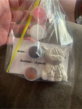 White Ceramic Paint-Your-Own Home Art highland cow Figurine-Set of 2